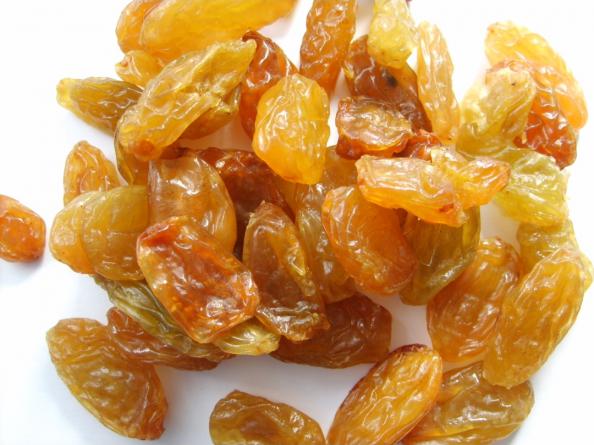  Amazing Healthy Benefits of Sour Golden Raisins