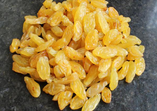  Large Golden Raisins Are a Good Source of Fiber