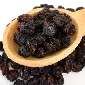 organic black raisins