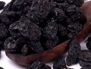 black raisins good for health