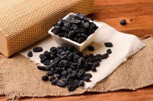 black raisins how to eat