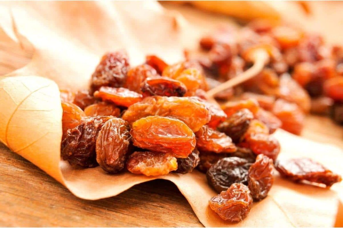 Sultana Raisins in India; Golden Contains Fiber Magnesium Sodium (Reduce Anxiety)