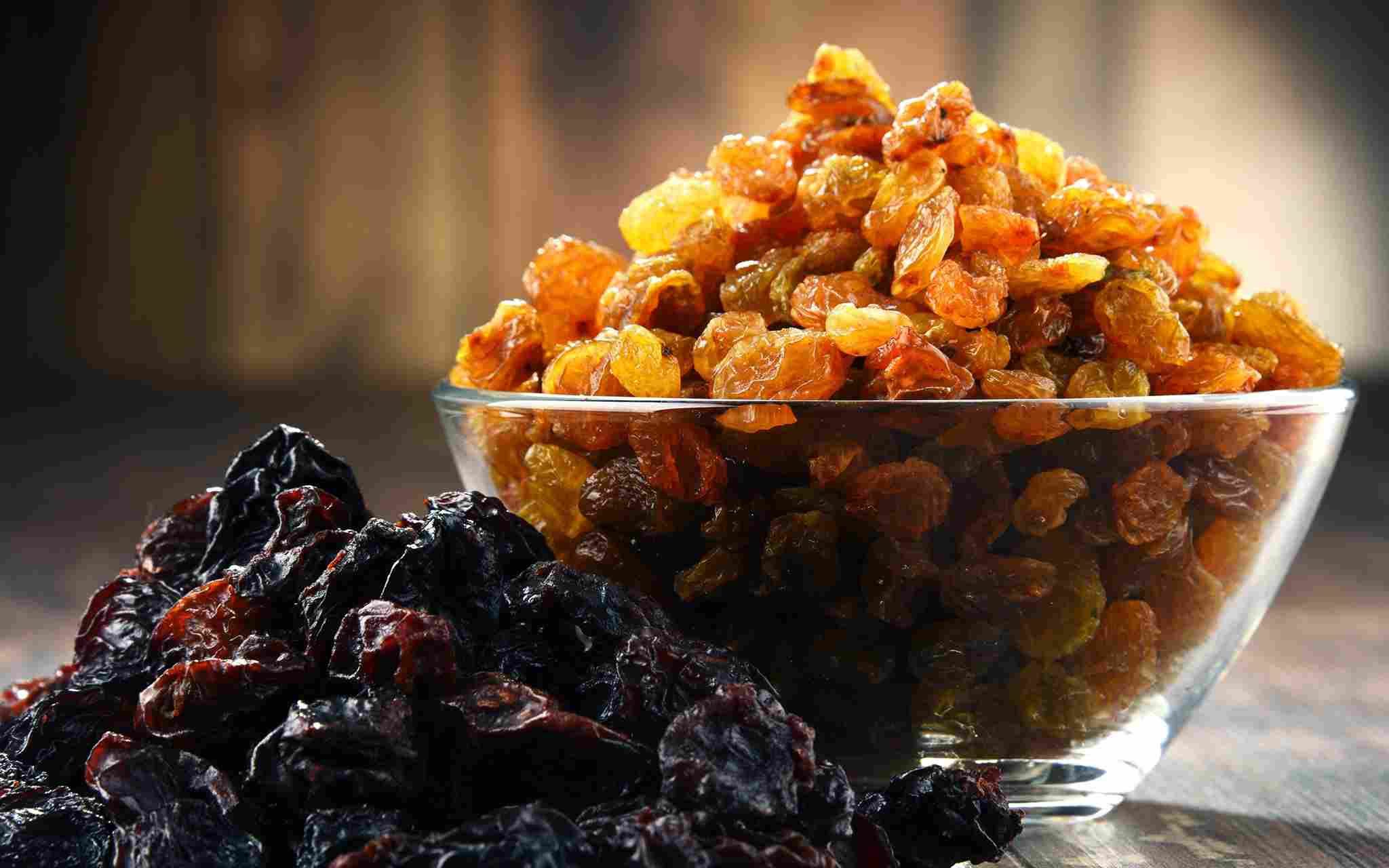  The purchase price of Black Seedless Raisins + properties, disadvantages and advantages 