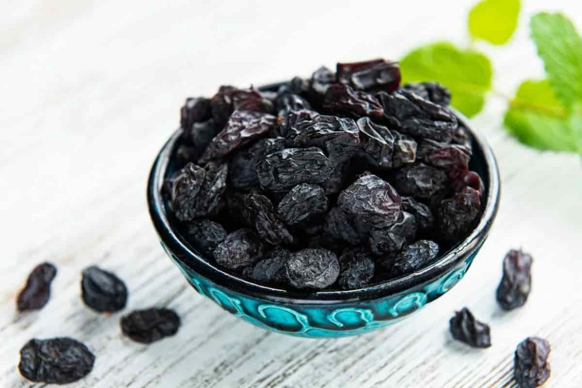 Black Raisins with Seeds Price