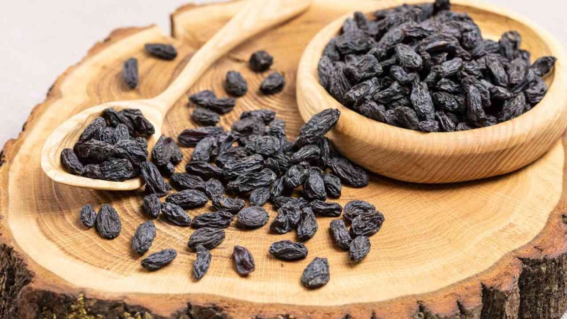 can diabetics eat black raisins