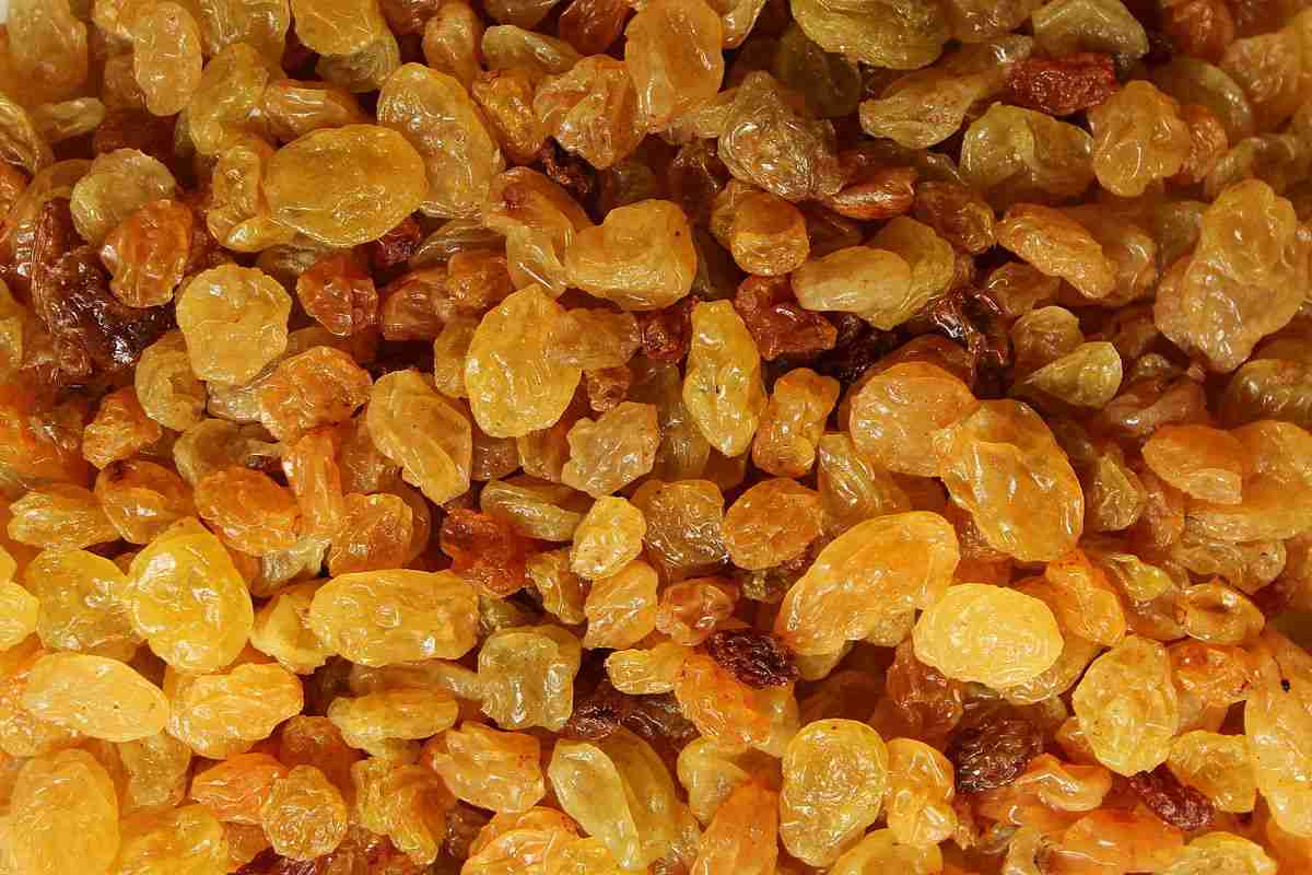  are sultanas raisins good for baking and giving appealing appearance 