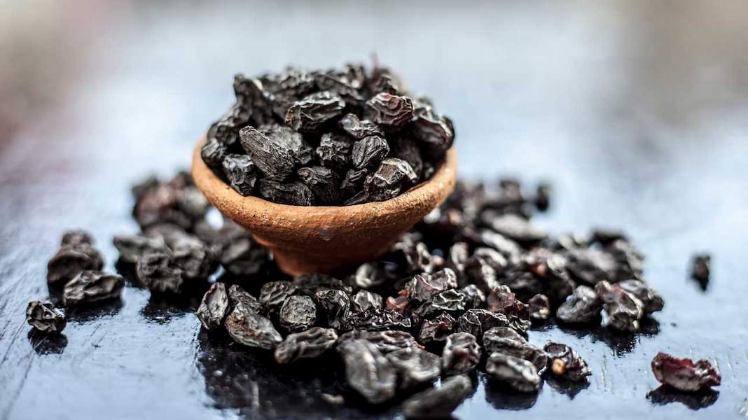  Price of Black raisins with seeds + Wholesale and Cheap Packing Specifications 