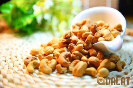 The purchase price of boiling raw peanut + properties, disadvantages and advantages